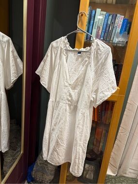 Old Navy White V-Neck Flutter Sleeve Dress